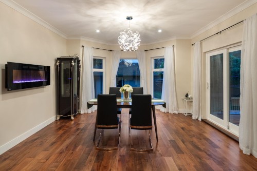 839 20Th Street W, North Vancouver, BC 