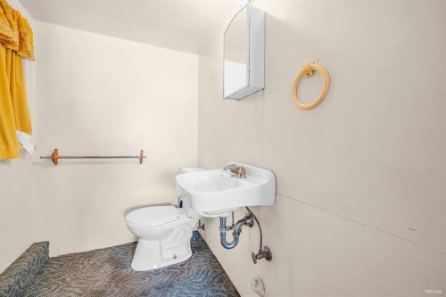 8620 Camden Cre, Richmond, BC 