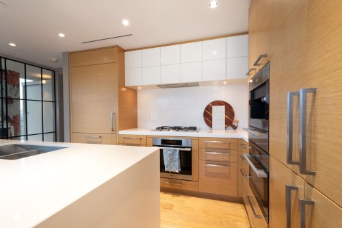 3202-667 Howe Street, Vancouver, BC 