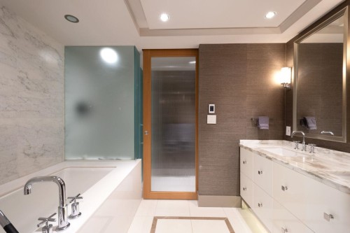 3202-667 Howe Street, Vancouver, BC 