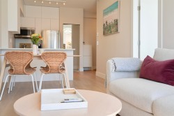 2909-1239 Georgia Street W Vancouver, BC V6E 4R8