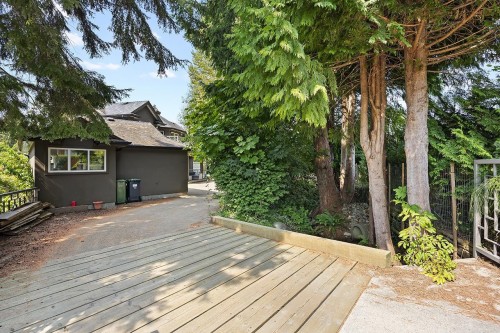 3582 Edgemont Boulevard, North Vancouver, BC 