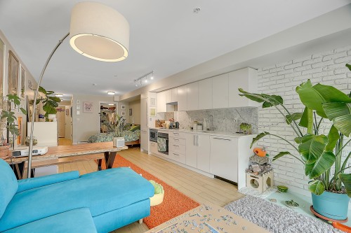 210-2508 Fraser Street, Vancouver, BC 