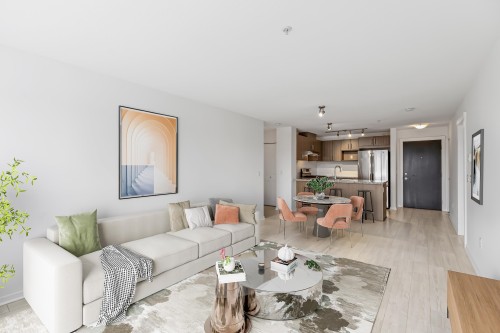 305-3156 Dayanee Springs Boulevard, Coquitlam, BC 