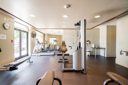 Ph3-683 Victoria Park W, North Vancouver, BC 