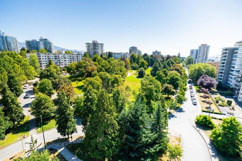 Ph3-683 Victoria Park W, North Vancouver, BC 