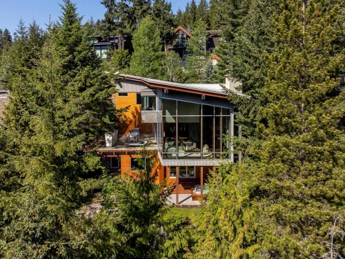 7452 Treetop Lane, Whistler, BC 