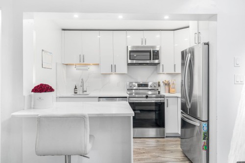 4869 Capilano Road, North Vancouver, BC 