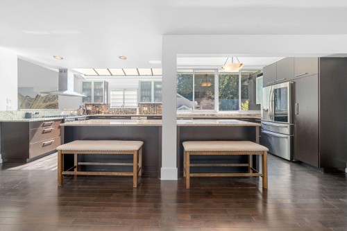 4869 Capilano Road, North Vancouver, BC 