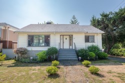 298 64th Avenue W Vancouver, BC V5X 2L8
