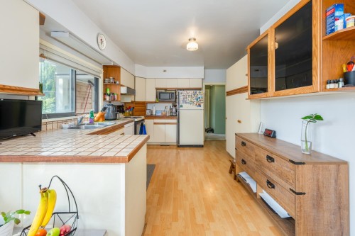 298 64Th Avenue W, Vancouver, BC 