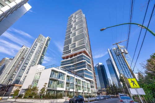 2806-6511 Sussex Avenue  Burnaby, BC V5H 0K5