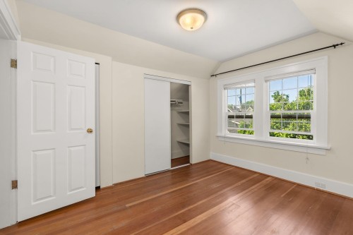 909 18Th Avenue W, Vancouver, BC 