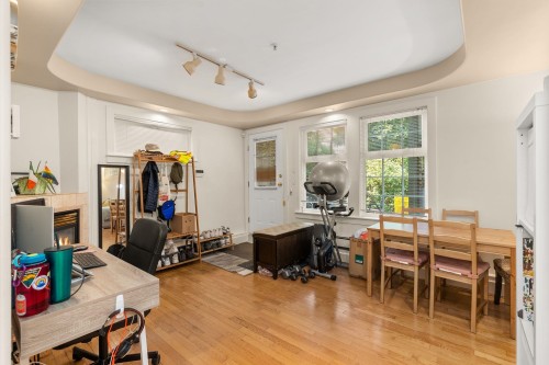 909 18Th Avenue W, Vancouver, BC 