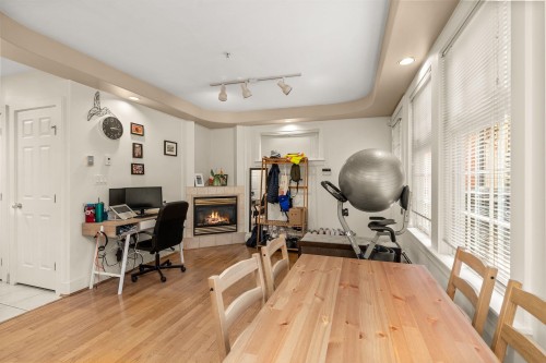 909 18Th Avenue W, Vancouver, BC 