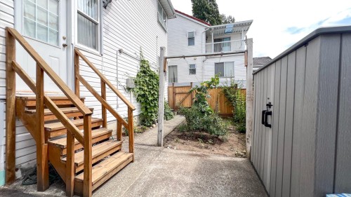 1860 Marine Drive Se, Vancouver, BC 