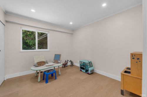 818 Younette Drive, West Vancouver, BC 