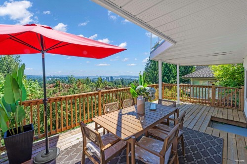 818 Younette Drive, West Vancouver, BC 