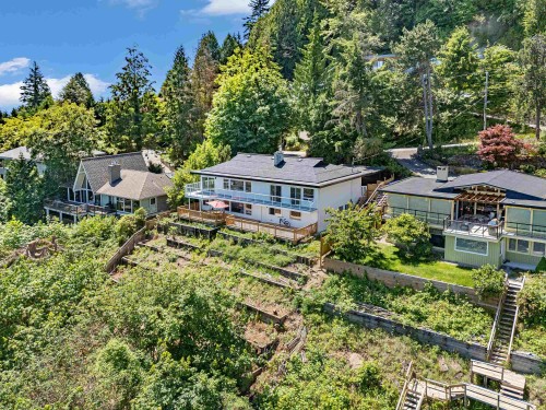 818 Younette Drive, West Vancouver, BC 