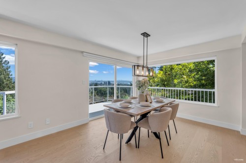 818 Younette Drive, West Vancouver, BC 