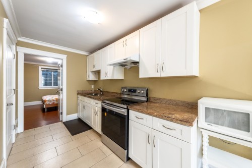 1361 Lawson Avenue, West Vancouver, BC 