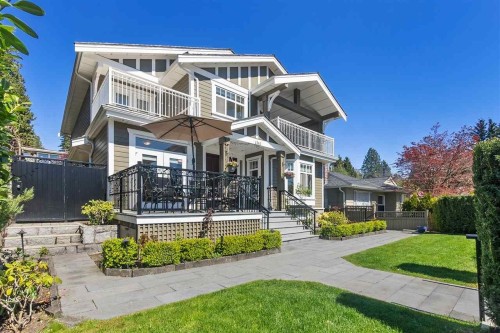 1361 Lawson Avenue, West Vancouver, BC 