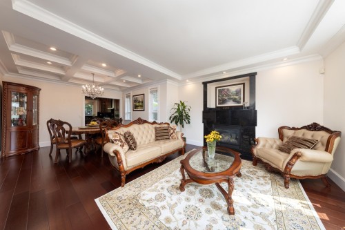 1361 Lawson Avenue, West Vancouver, BC 