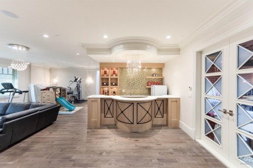 1192 39Th Avenue W, Vancouver, BC 