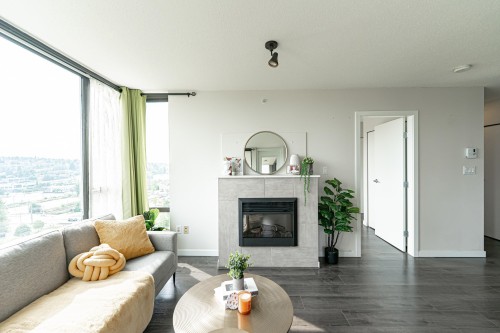 1406-4178 Dawson Street, Burnaby, BC 