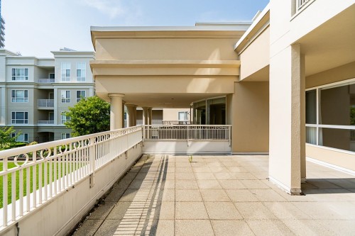 218-3098 Guildford Way, Coquitlam, BC 