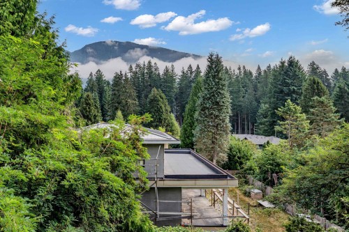 84 Laurie Crescent, West Vancouver, BC 