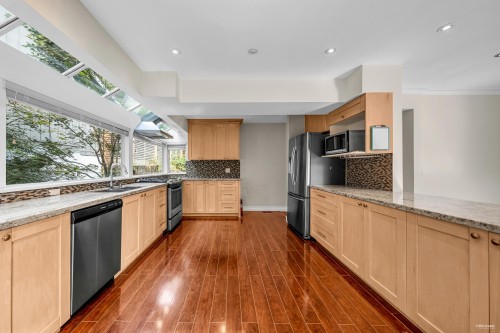 84 Laurie Crescent, West Vancouver, BC 