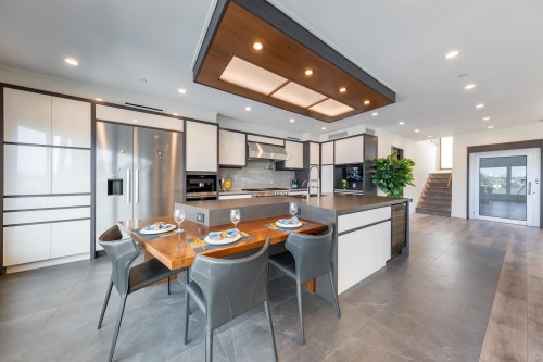 2863 King Edward Avenue W, Vancouver, BC 