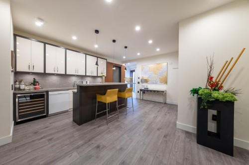 2863 King Edward Avenue W, Vancouver, BC 