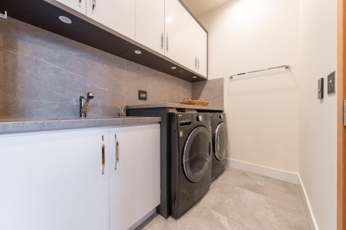 2863 King Edward Avenue W, Vancouver, BC 