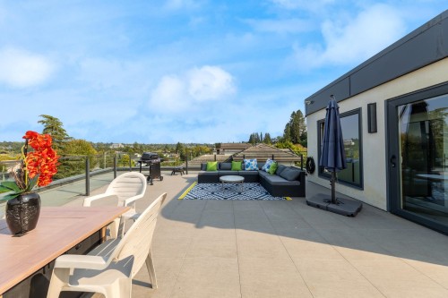 2863 King Edward Avenue W, Vancouver, BC 