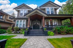 7418 Stanley Street  Burnaby, BC V5E 3Z7