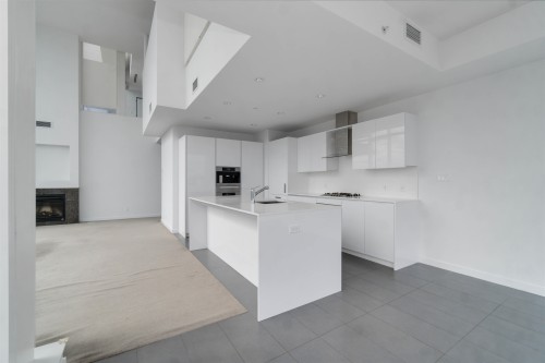 1302-5111 Brighouse Way, Richmond, BC 