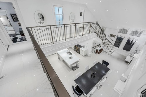 4511 Capilano Road, North Vancouver, BC 