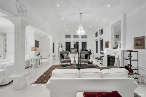 4511 Capilano Road, North Vancouver, BC 