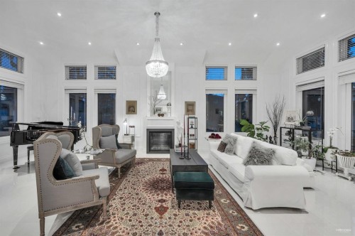 4511 Capilano Road, North Vancouver, BC 