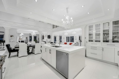 4511 Capilano Road, North Vancouver, BC 