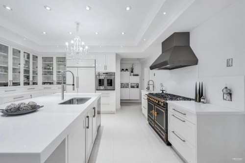 4511 Capilano Road, North Vancouver, BC 