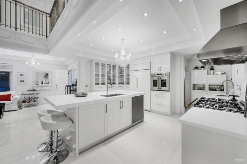 4511 Capilano Road, North Vancouver, BC 