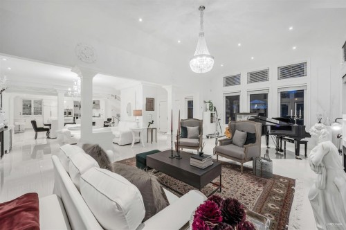 4511 Capilano Road, North Vancouver, BC 