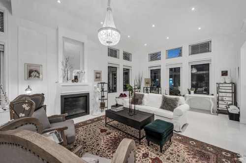 4511 Capilano Road, North Vancouver, BC 