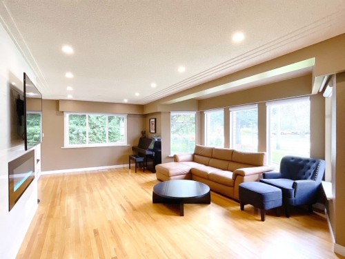 677 Gatensbury Street, Coquitlam, BC 