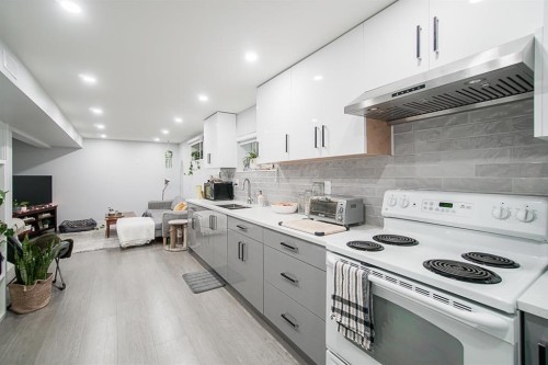 353 Laurentian Crescent, Coquitlam, BC 