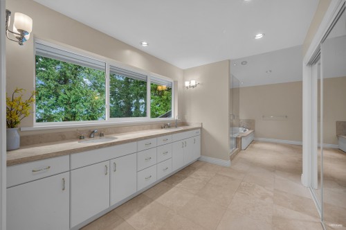 963 Pacific Drive, Delta, BC 