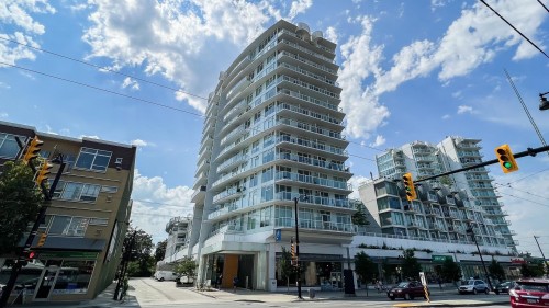1112-2220 Kingsway  Vancouver, BC V5N 2T7